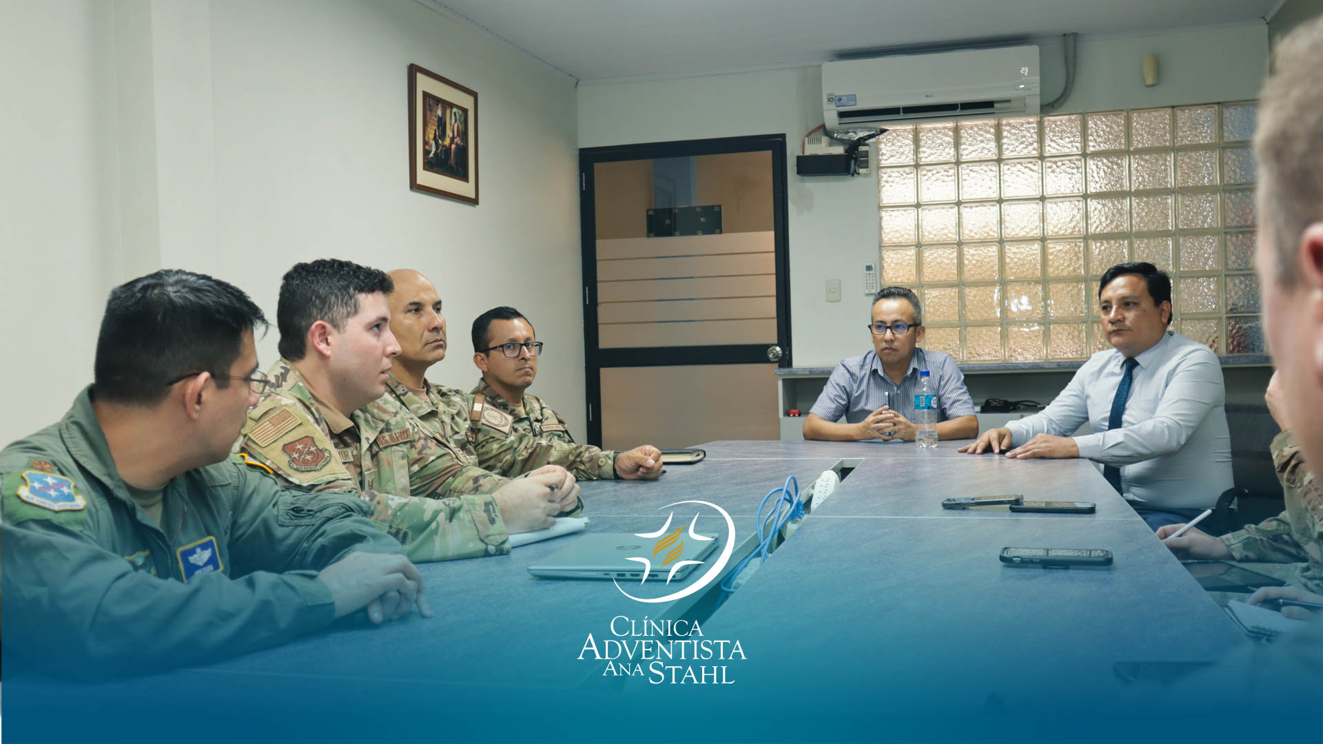 Fuerza Aerea Peruana y la Fuerza Aerea de los Estados Unidos Escogieron a La Clínica Adventista Ana Stahl para atenciones.